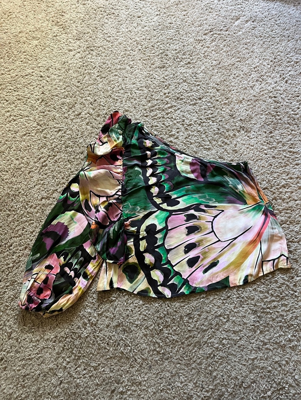Farm Rio Off Shoulder Single Sleeve Ruffle Top With Butterfly Wing Graphic M